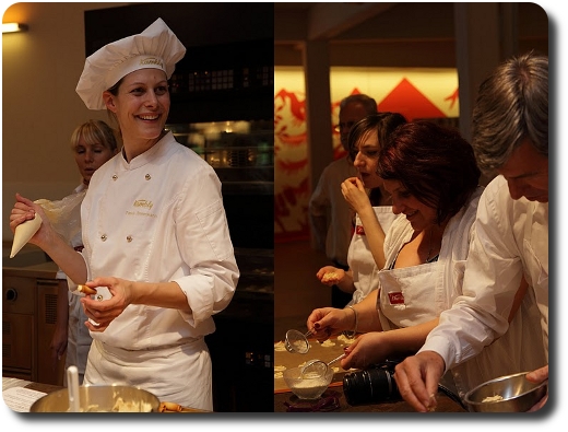 La maître chocolatière suisse et nous, les participants - crédit photo Kambly